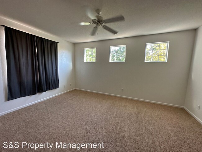 Building Photo - 3 br, 2.5 bath House - 1941 Linden Road