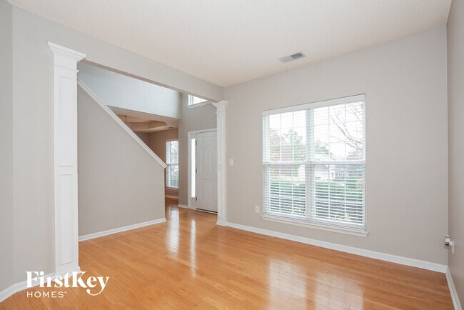 Building Photo - 12121 Westbury Glen Ct