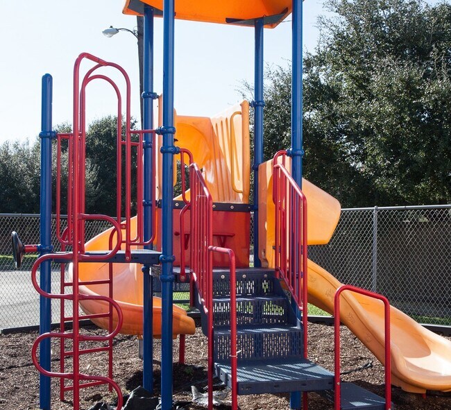 Building Photo - 5802 Academy Dr