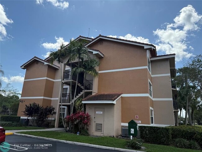 Foto del edificio - 9033 Wiles Rd
