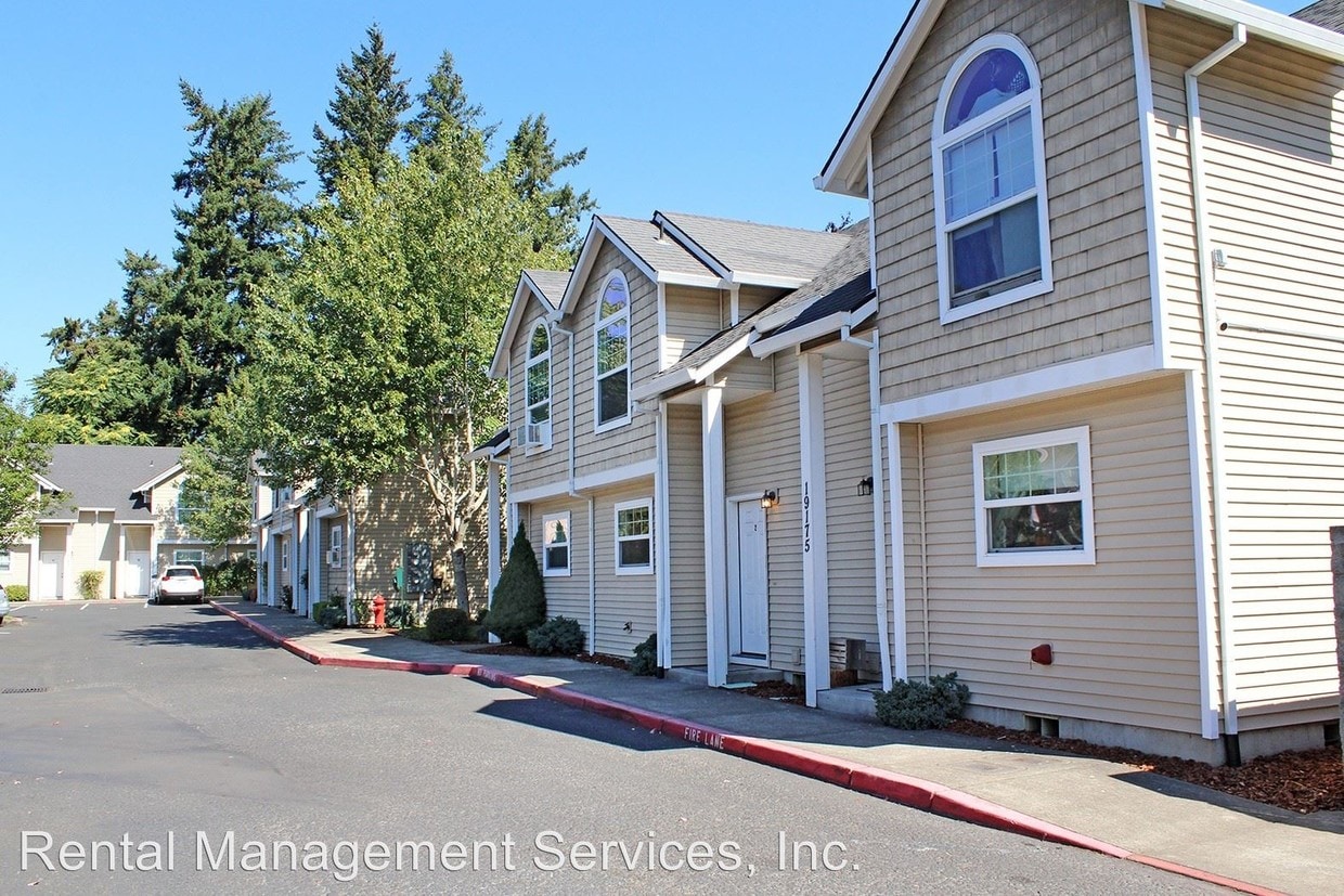 2 br, 2.5 bath House 19175 SE Yamhill 2 House Rental in Portland