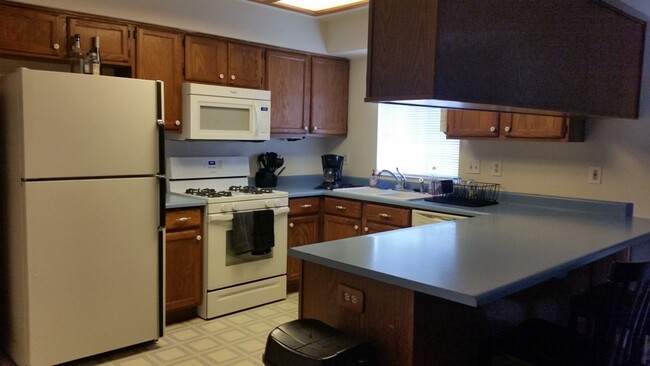 Building Photo - House For Rent in Dayton