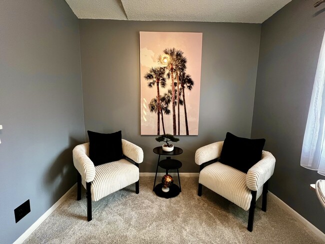 Foto del edificio - 6540 Chasewood Dr