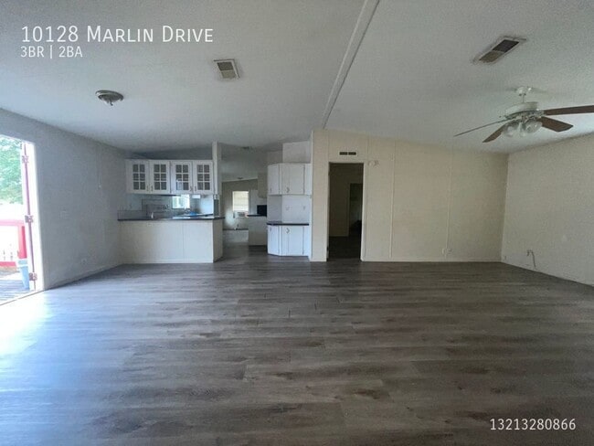 Foto del edificio - 10128 Marlin Dr