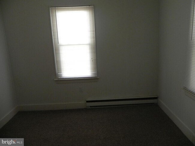 Building Photo - 107 W Pall Mall St