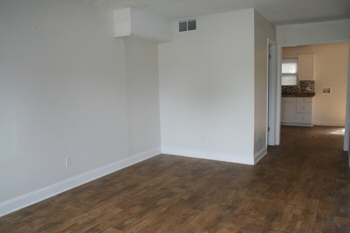 Primary Photo - 115 Ivey Rd