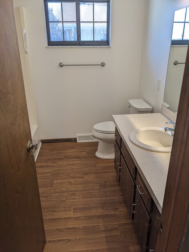 Bath - 2376 Wieneke Rd