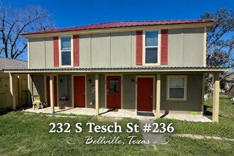Building Photo - 232 S Tesch St