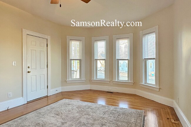 Foto del edificio - 311 Highland Ave