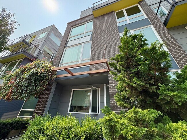 Foto del edificio - Capitol Hill Condominium ~ Edison