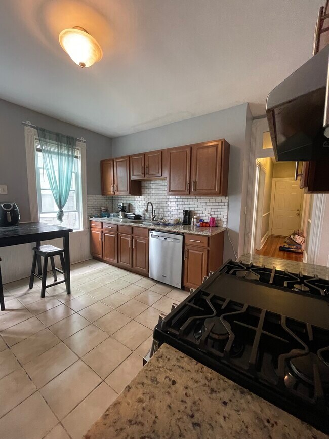 Foto del edificio - 29 Msgr Patrick J Lydon Way