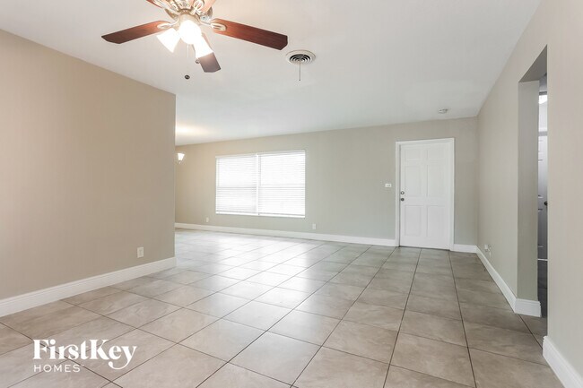 Foto del edificio - 2720 SW 18th St