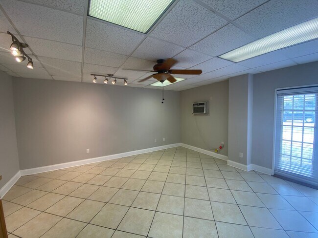 Foto del edificio - 1824 Hendricks Ave