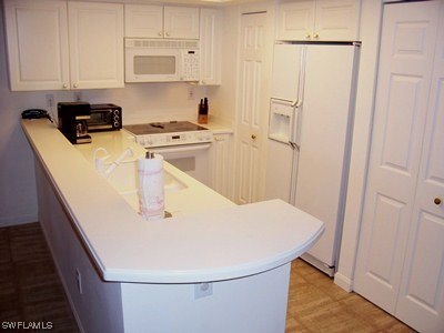 Building Photo - 6849 Grenadier Blvd