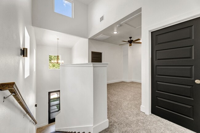 Photo - 205 Lynn Dr House