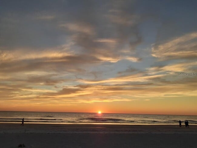 Foto del edificio - 10350 Imperial Point Dr W