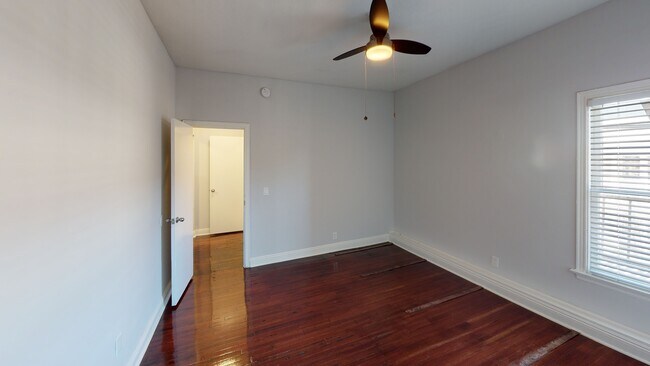 Foto del edificio - 752 S Mariposa Ave #204 Los Angeles, CA 90005