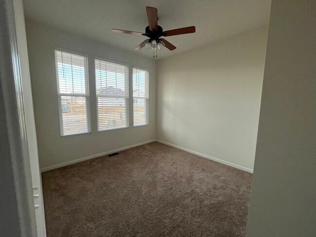Foto del edificio - 151 Figleaf Ln