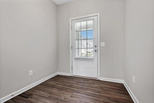 Building Photo - 327 Braswell Ct