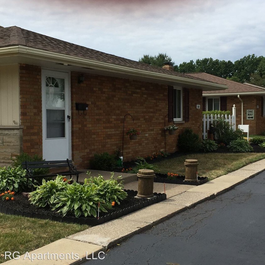 Primary Photo - 100 Normandy Dr