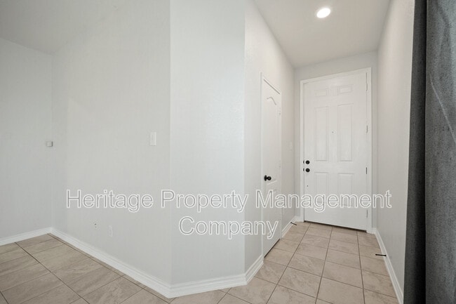 Building Photo - 4229 Gale Meadows