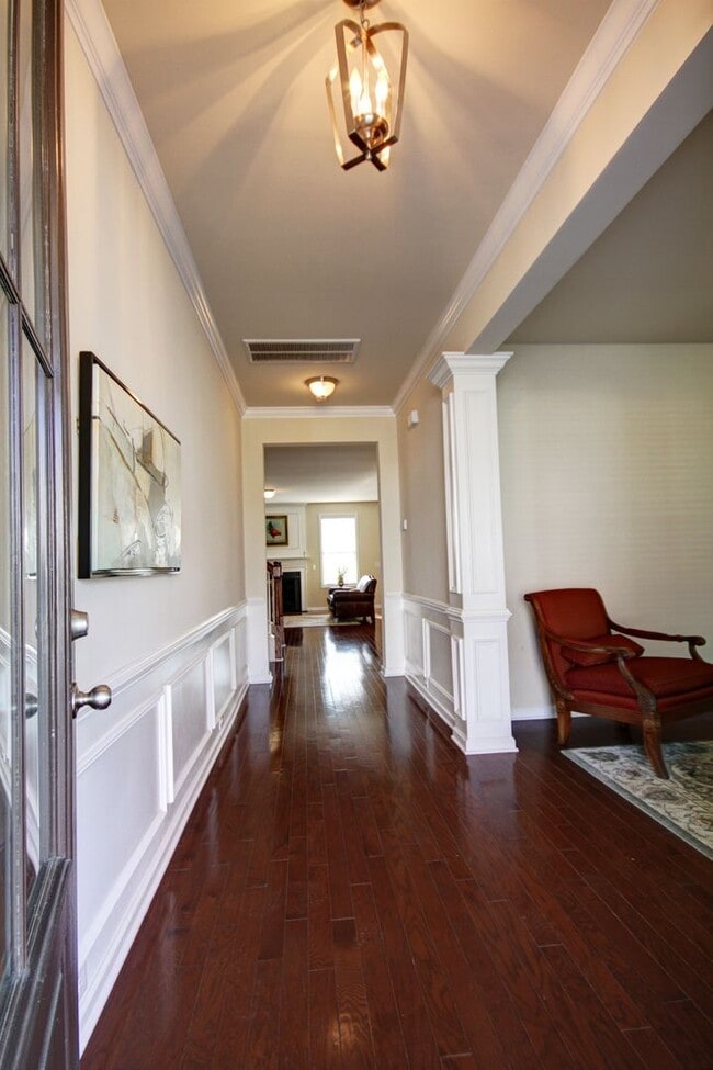 Building Photo - Stunning 4 bedroom in Park West - Mt. Pleasant