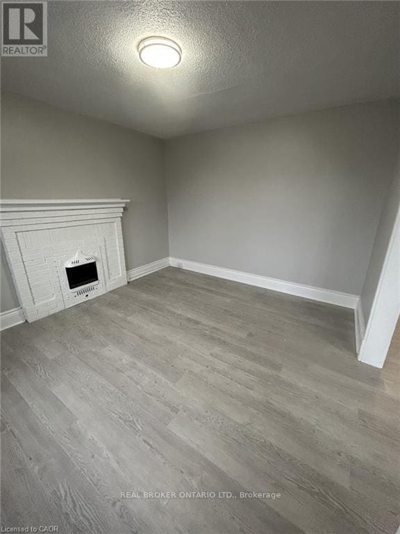 Building Photo - 983 Main St E