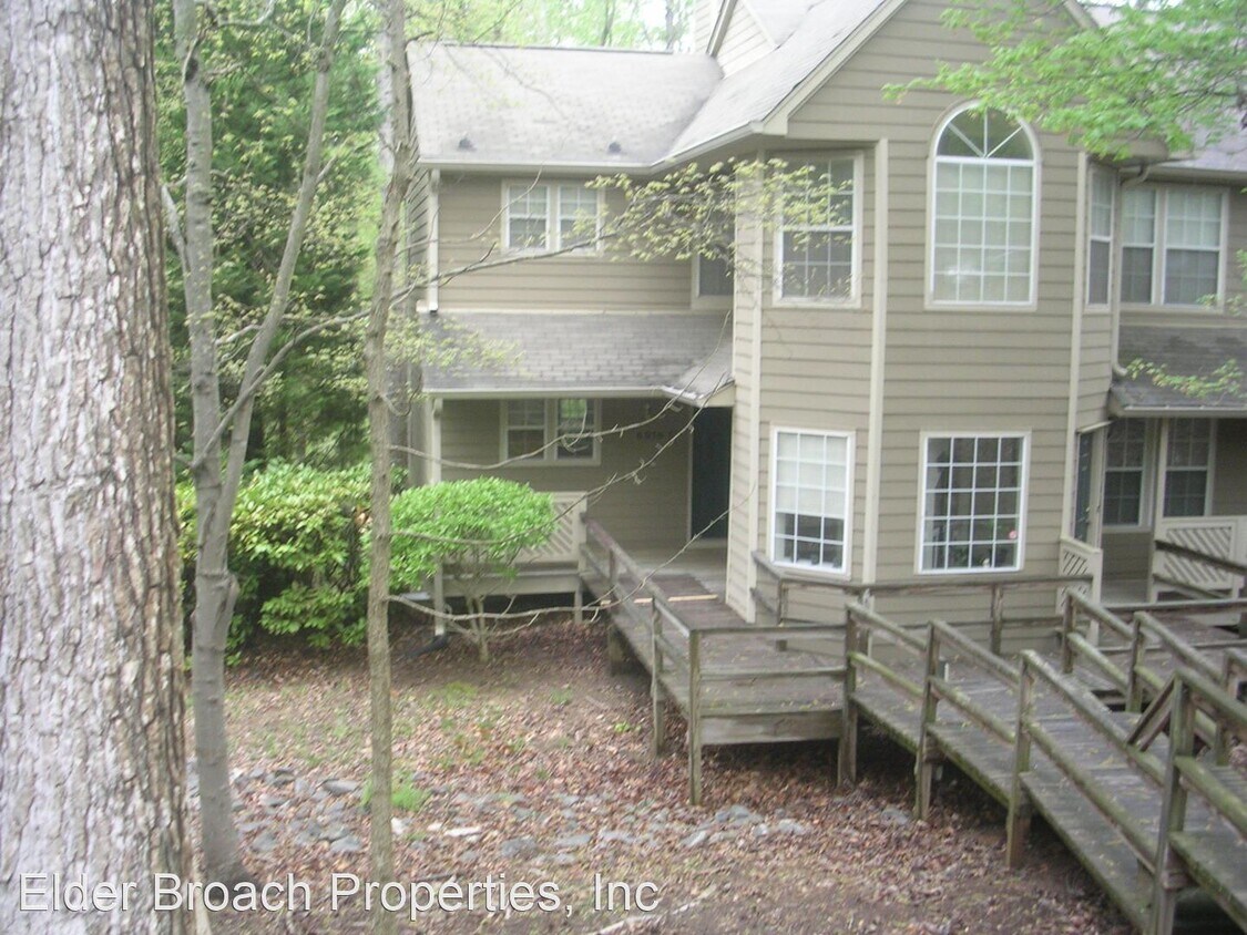 Primary Photo - 2 br, 1 bath House - 6016-C Gray Gate Ln