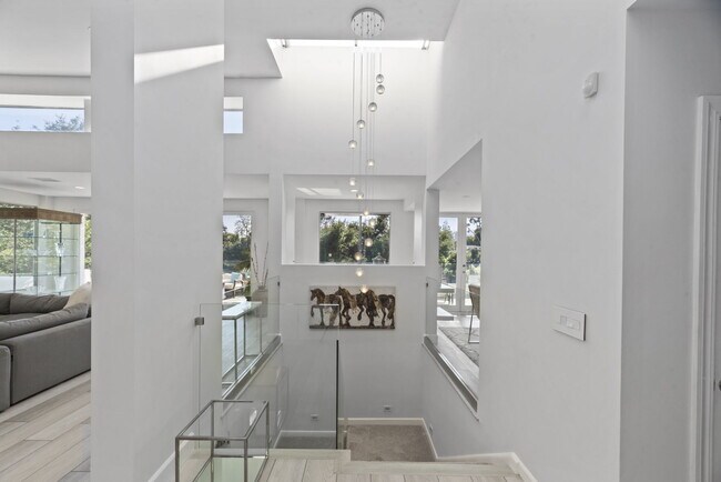 Foto del edificio - 641 Walther Way
