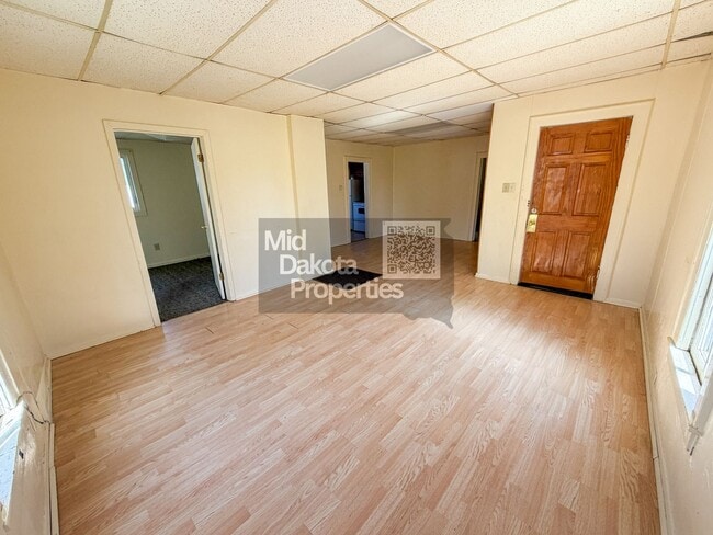 Building Photo - 219 N Montana- 3 bedroom house with a fenced in back yard