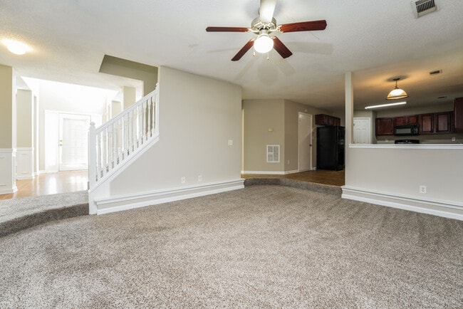 Foto del edificio - 1906 Bridgestone Cir