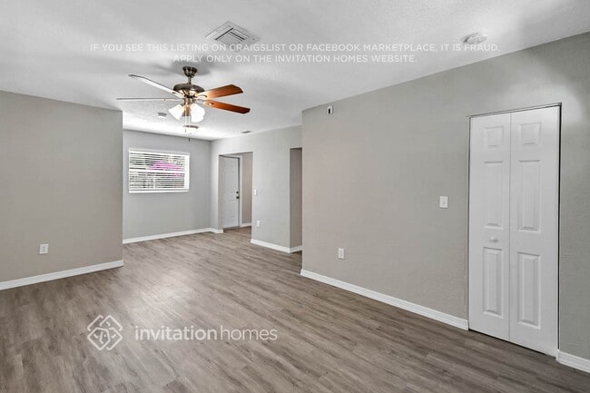 Building Photo - 3028 Ridgeway Ave