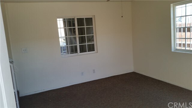 Foto del edificio - 1755 E 92nd St