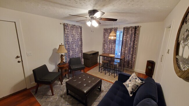 comedor - 174 Enota Ave NW