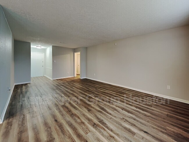 Foto del edificio - 12510 Gotham Dr