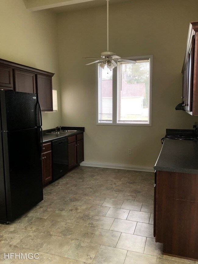 Building Photo - 3 br, 1 bath House - 5617 Tally Court