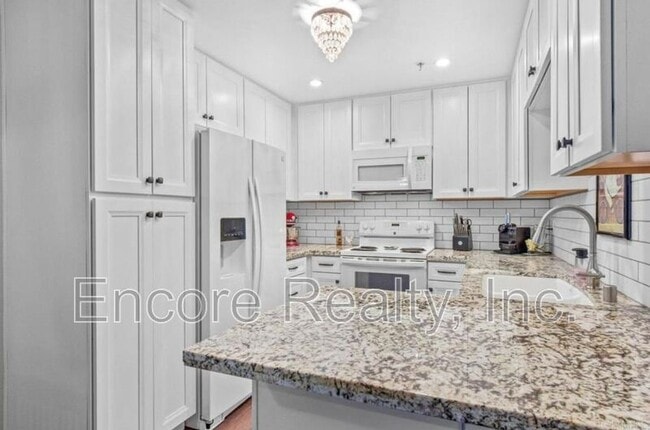 Building Photo - 11255 Tierrasanta Blvd