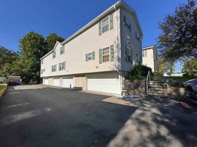 Foto del edificio - 138 W Cedar St