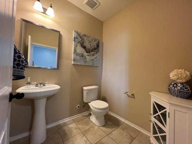 Building Photo - 7613 Uray Dr