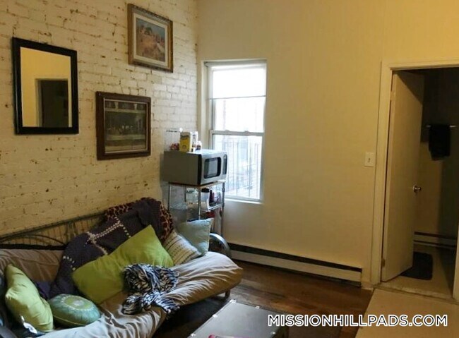 Foto del edificio - 892 Huntington Ave