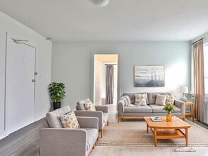 Building Photo - 34 Heydon Park Rd