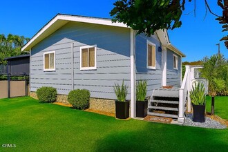 Building Photo - 155 Mesa Dr