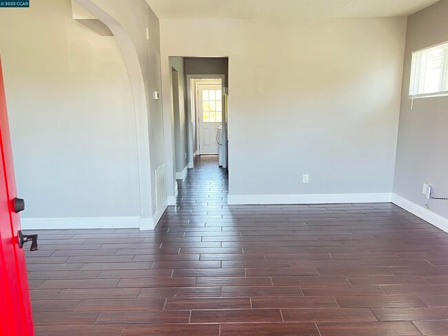 Foto del edificio - 2830 23rd Ave