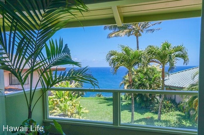 Building Photo - 4 br, 4.5 bath House - 3581 Kaweonui Road