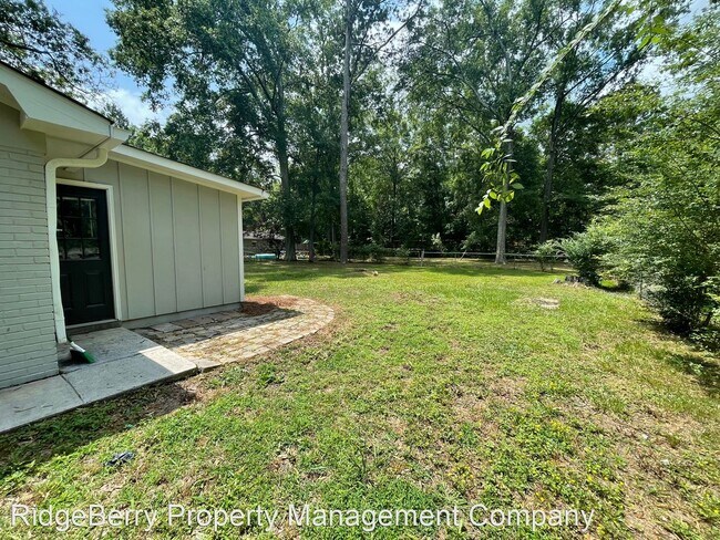 Building Photo - 3 br, 1.5 bath House - 109 Simpson Dr
