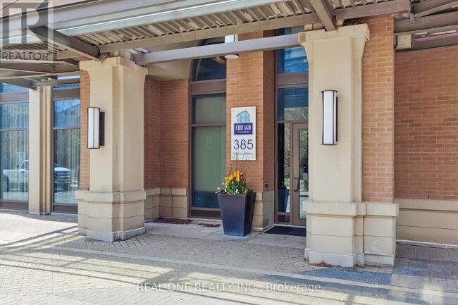 Building Photo - 385 Prince of Wales Dr