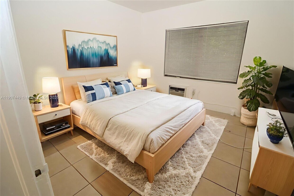 Foto principal - 777 NE 85th St