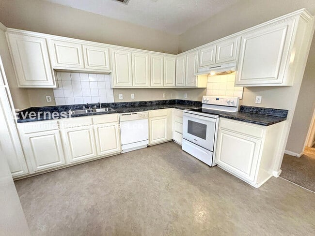 Building Photo - 2479 Brianna Dr