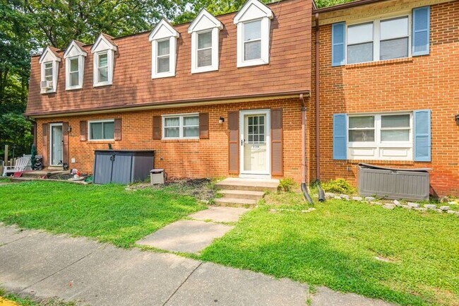 Foto del edificio - 128 Kings Mill Dr