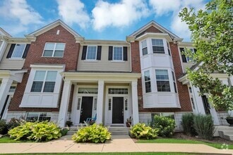 Building Photo - 2967 Madison Dr
